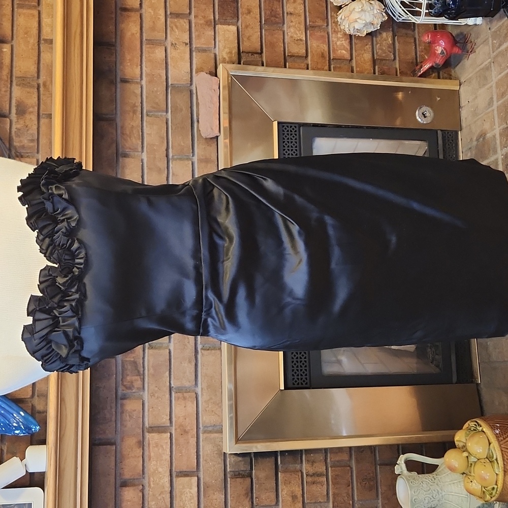 White House Black Market Little Black Dress Size 4 Strapless Prom Ruffles NyE